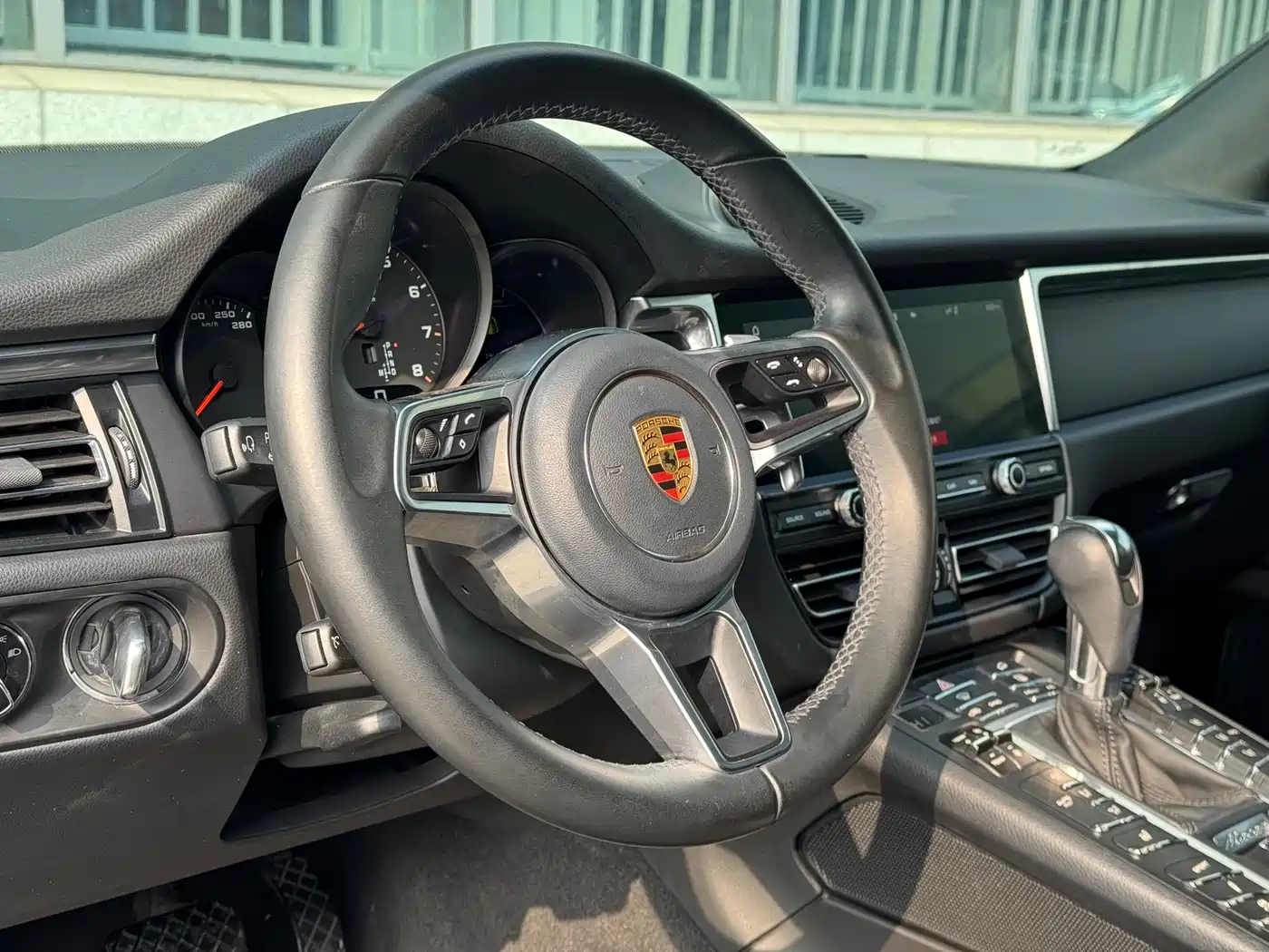 Porsche Macan 2020 Macan 2.0T фото 8