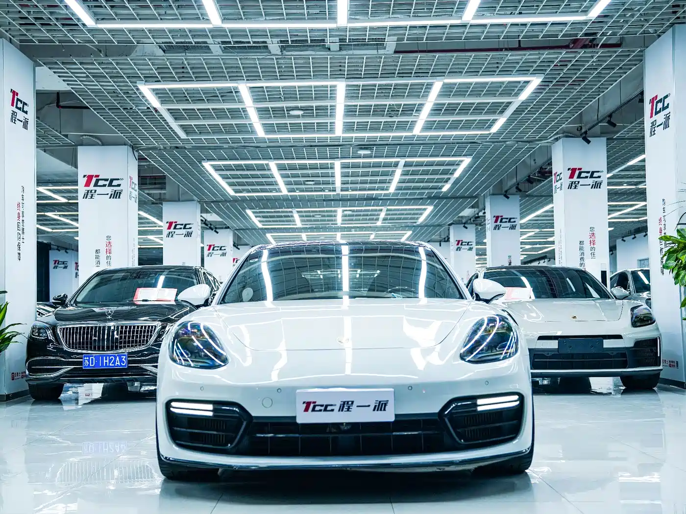 Porsche Panamera 2017 Panamera Turbo 4.0T фото 5