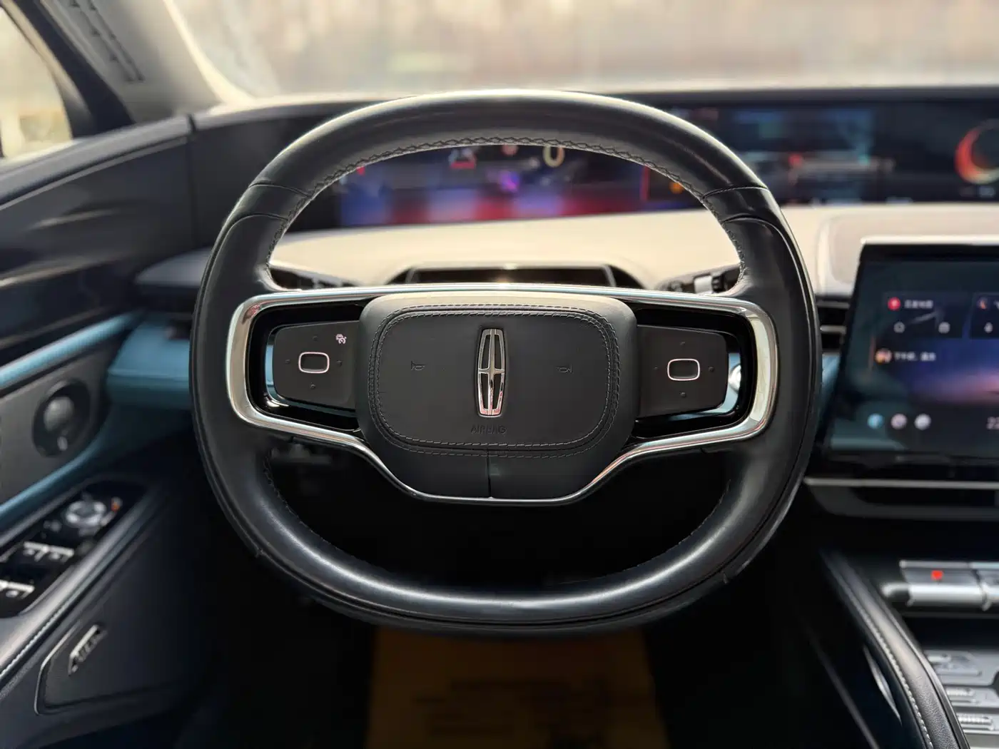 LINCOLN NAVIGATOR