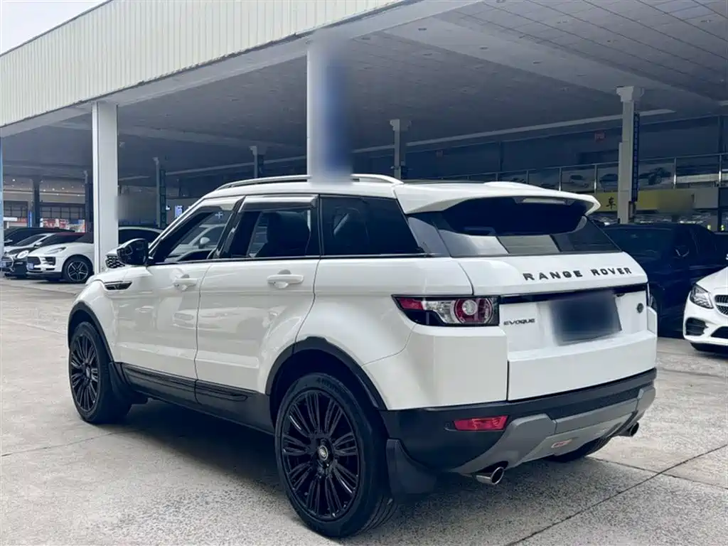 Land Rover Range Rover Evoque (Import) 2014 2.0T 5-door Brilliance Premium фото 9