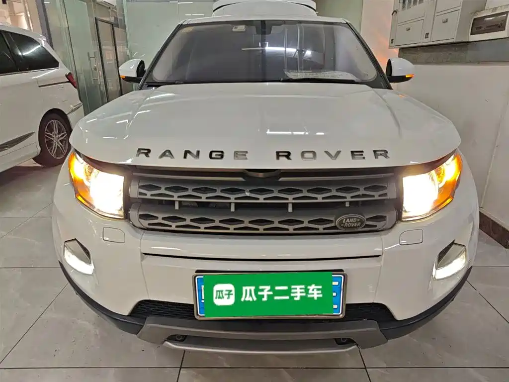 Land Rover Range Rover Evoque 2015 2.0T 5-Door Fashion Edition фото 3