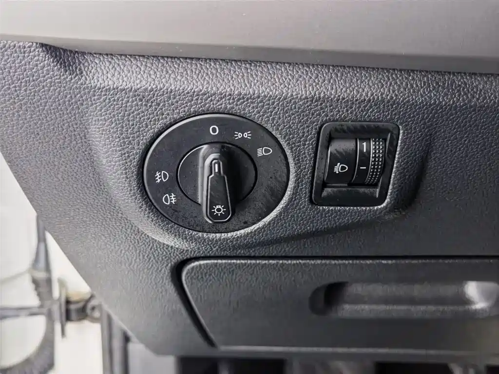Volkswagen Lavida 2018 1.5L Manual Comfort Edition China V фото 21