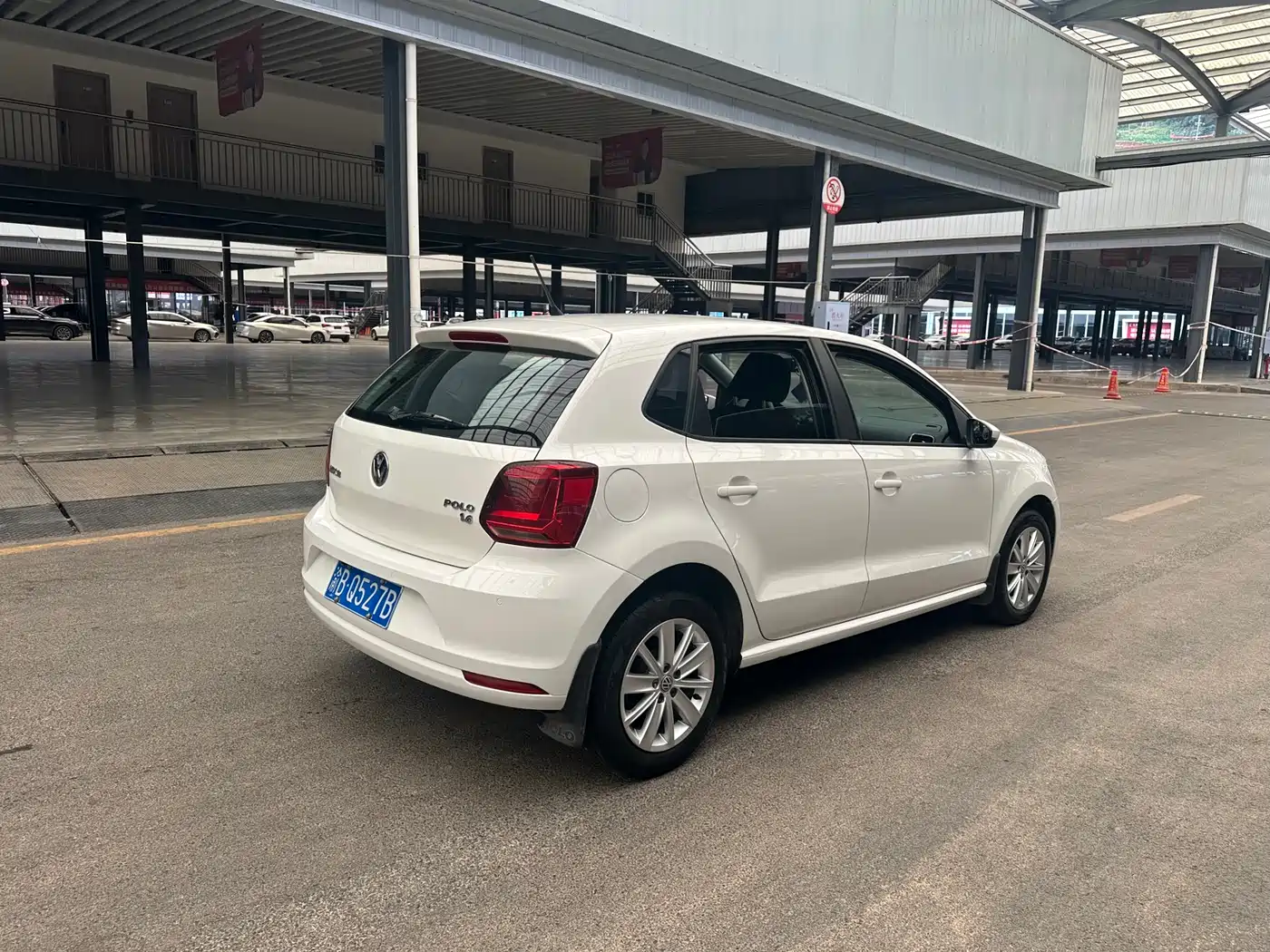 Volkswagen Polo 2014 1.6L Automatic Comfort Edition фото 5