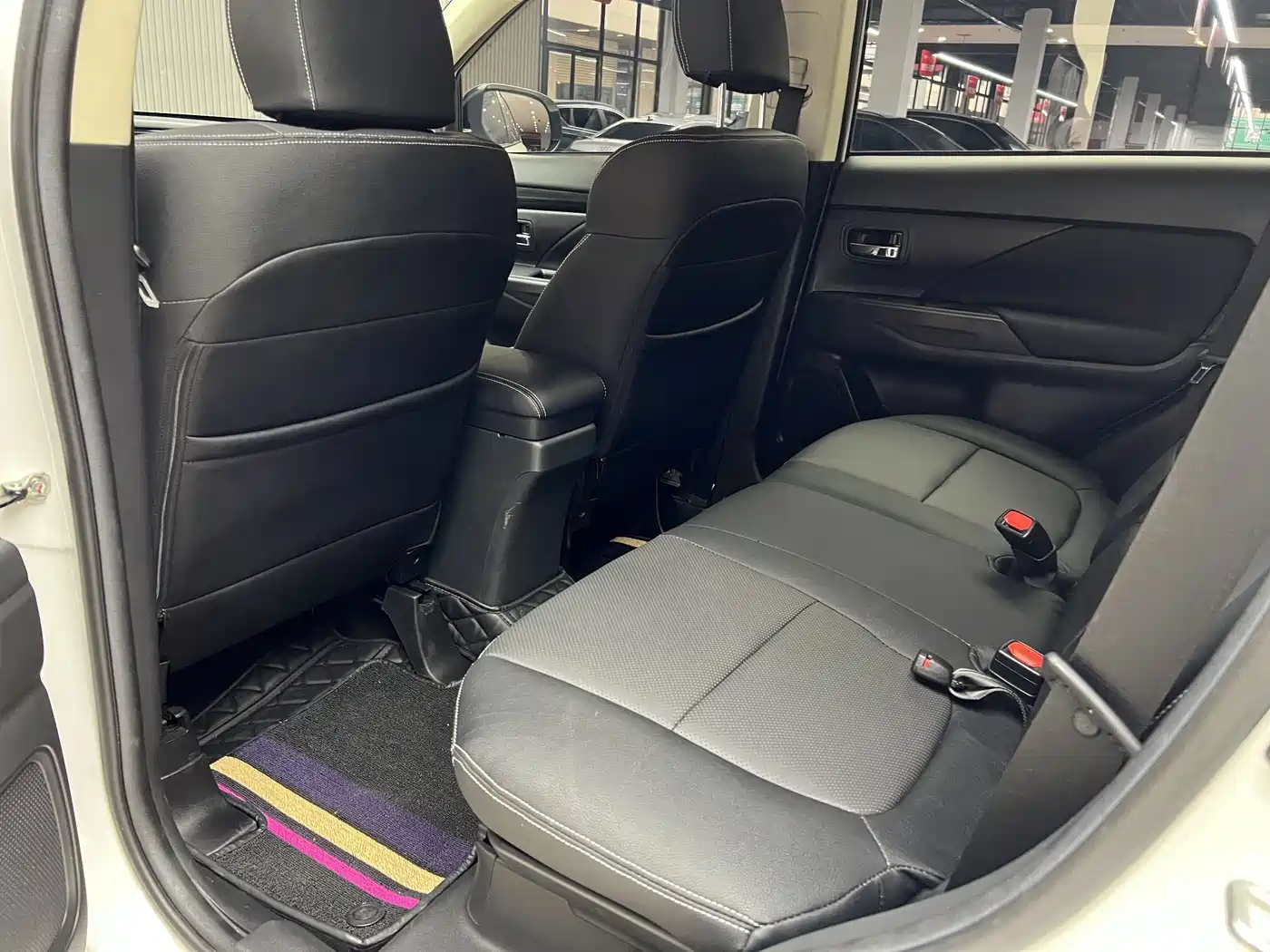 Mitsubishi Outlander 2023 2021 Facelift 2.0L 2WD Comfort Edition 5-Seater