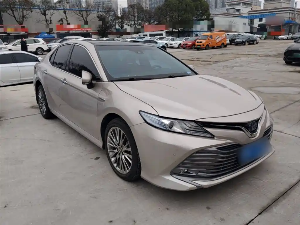 Toyota Camry 2019 Facelift Hybrid 2.5HG Luxury Edition фото 4