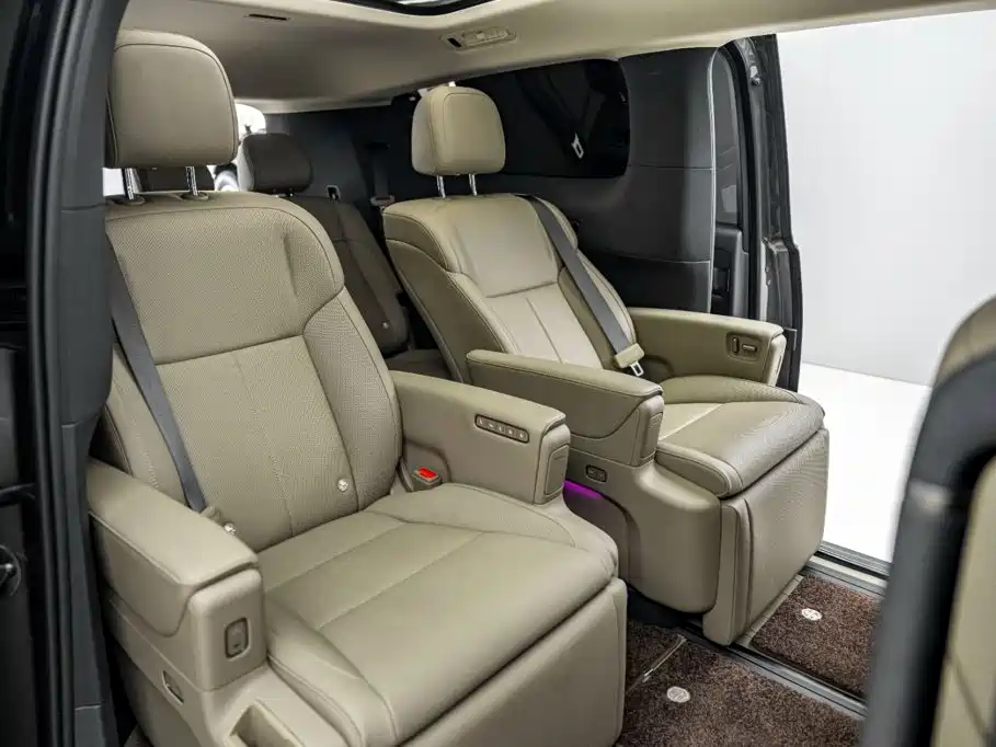 Li Auto MEGA 2026 2025 Model Home Family Special Edition
