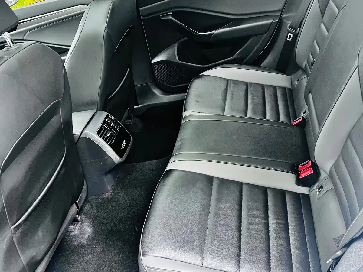 Volkswagen Sagitar 2021 280TSI DSG Surpassing Edition фото 16