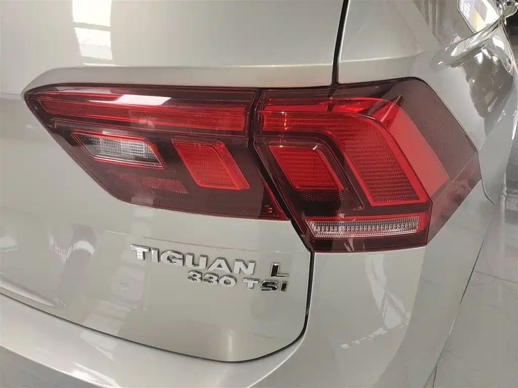 Volkswagen Tiguan L 2019 Facelift 330TSI Auto 2WD Smart Luxury China VI фото 8