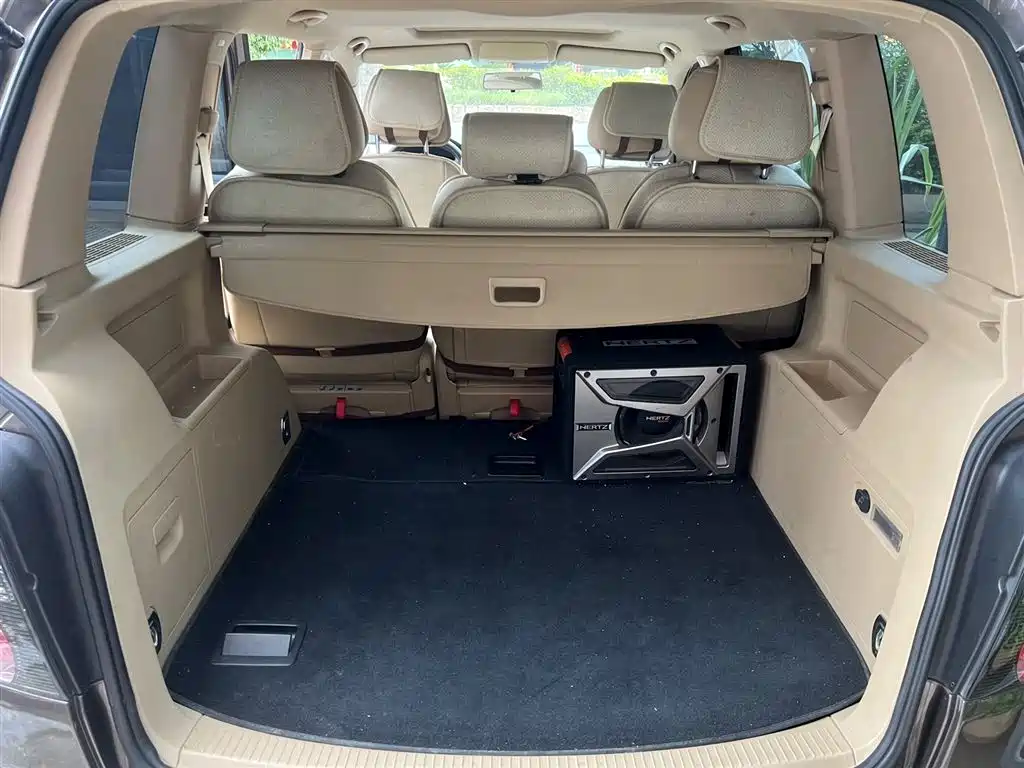 Volkswagen Touran 2011 1.4T DSG Smart Elegance 5-seater фото 9