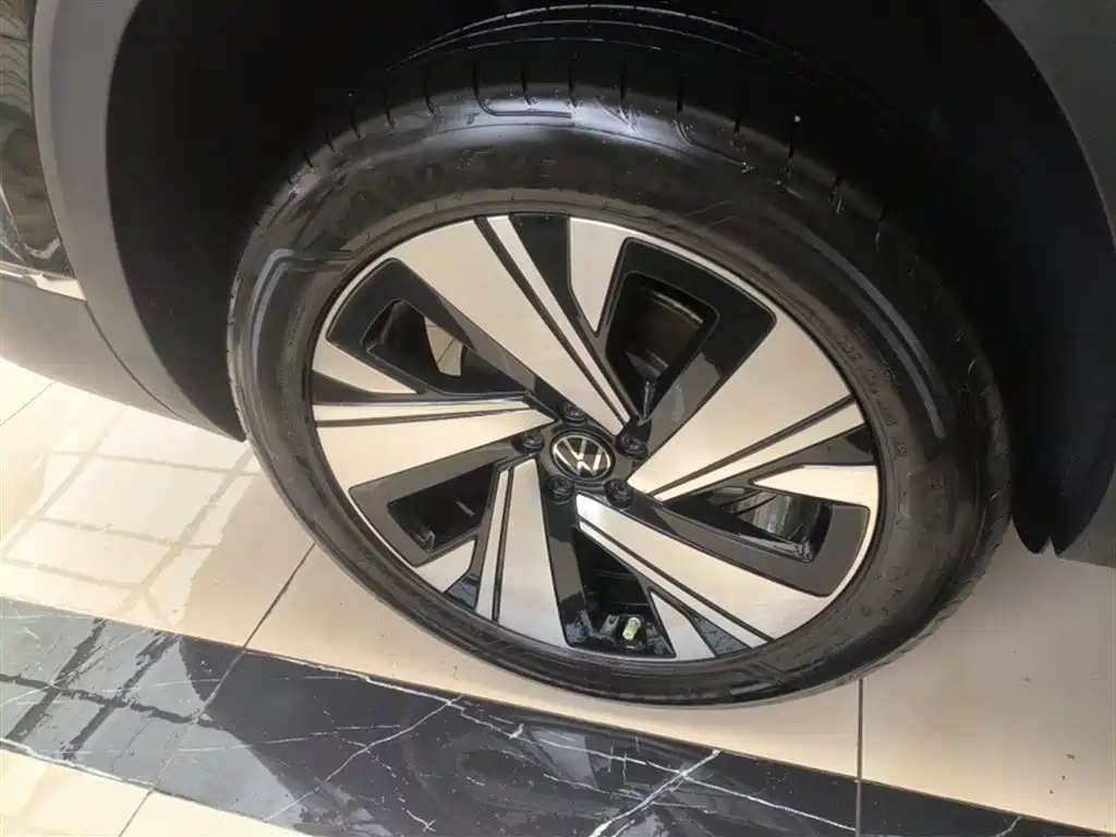 Volkswagen Teramont 2023 380TSI AWD Premium Luxury Edition фото 17