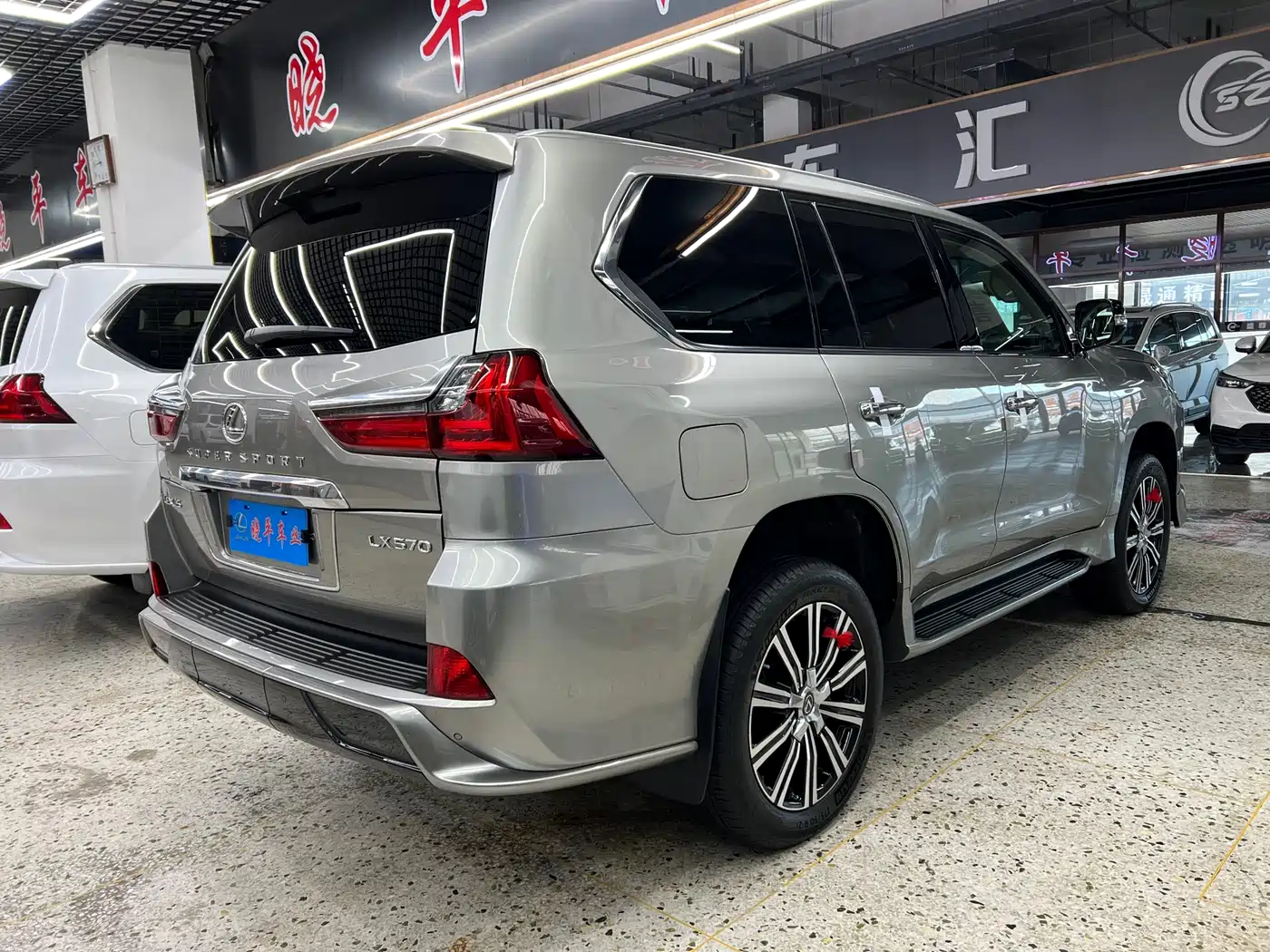Lexus LX 2019 570 Peak Special Edition фото 4