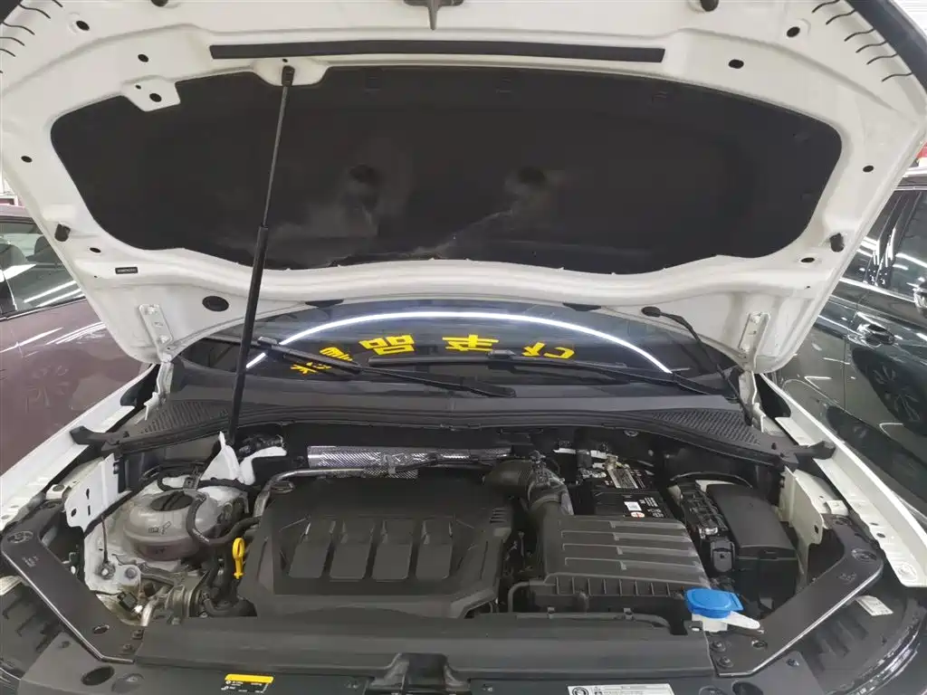 Volkswagen Tiguan L 2023 330TSI Auto 2WD R-Line Premium Edition фото 11