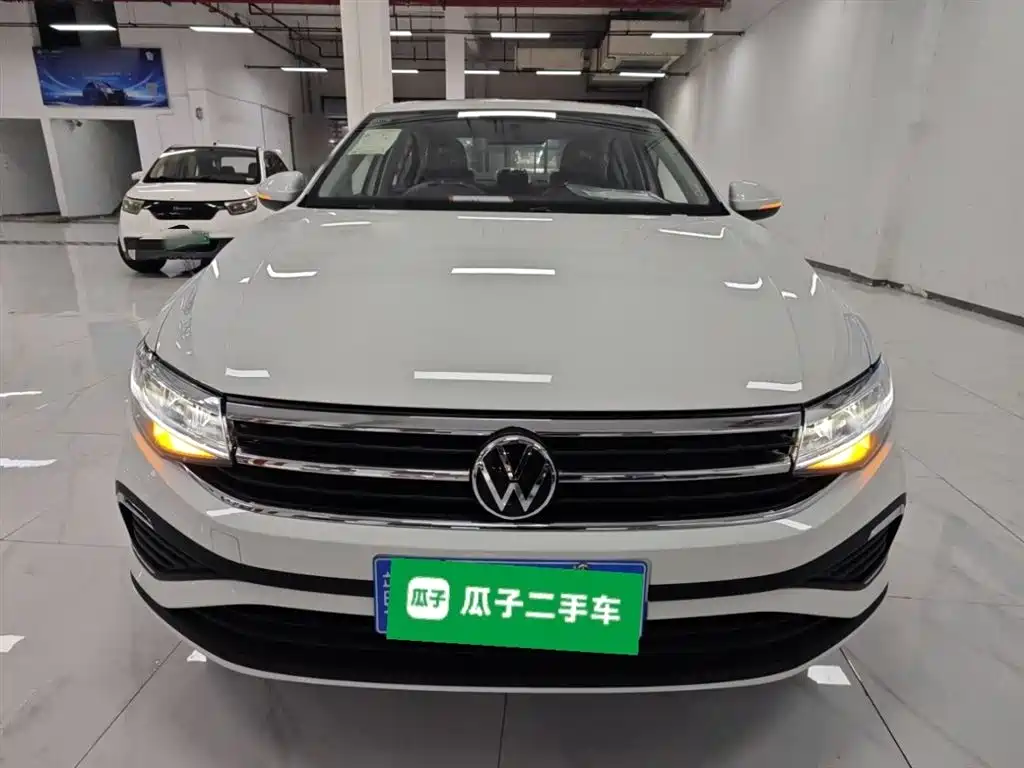 Volkswagen Bora 2025 Facelift 200TSI DSG Navigation Edition фото 3