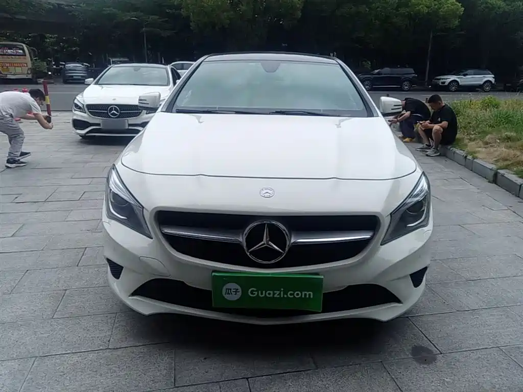 Mercedes-Benz CLA (Import) 2016 CLA 200 Fashion фото 3