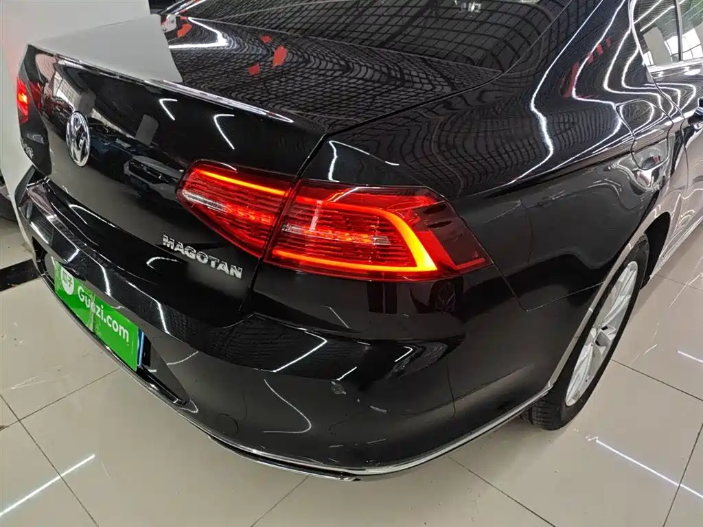 Volkswagen Magotan 2019 330TSI DSG Luxury Class China VI фото 8