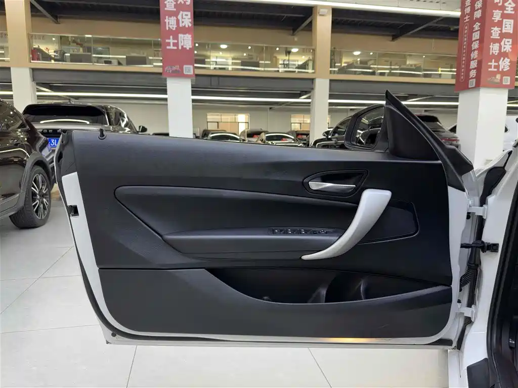 BMW 2 Series (Import) 2017 220i Convertible Coupe Leading фото 14