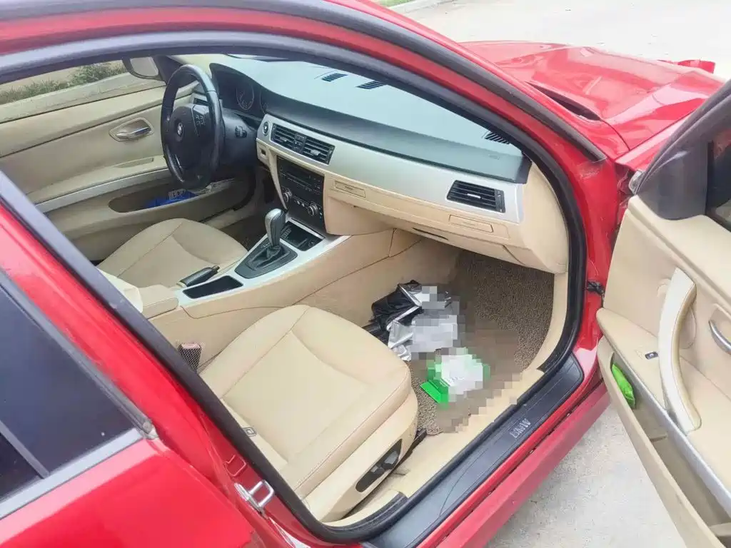 صورة 10 - BMW 3 Series