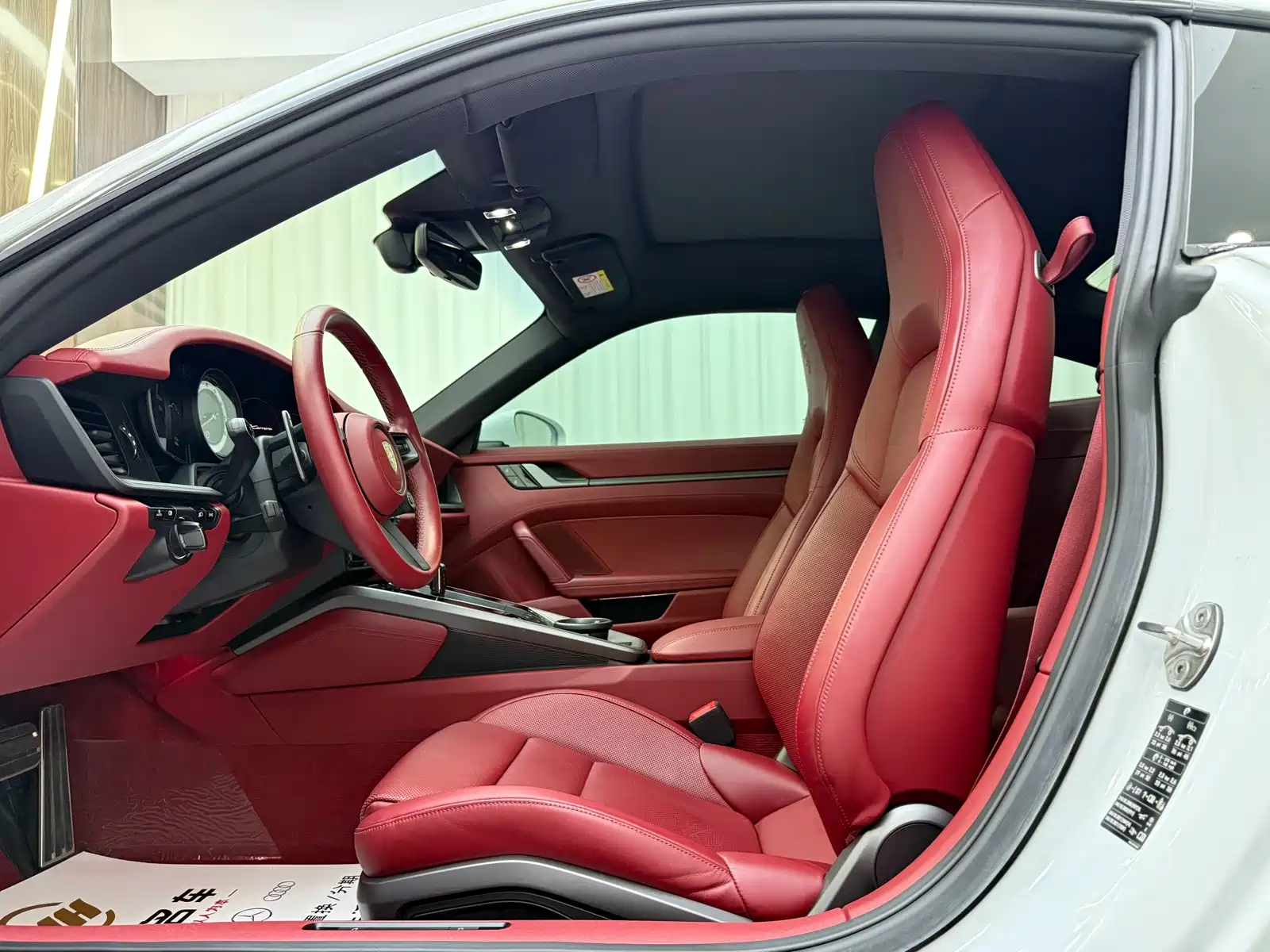 Фото 4 - Porsche 911