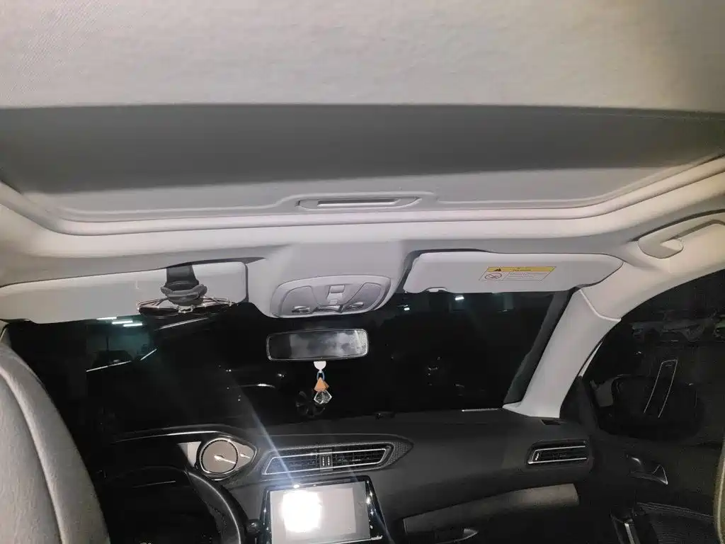 Фото 9 - Peugeot 308