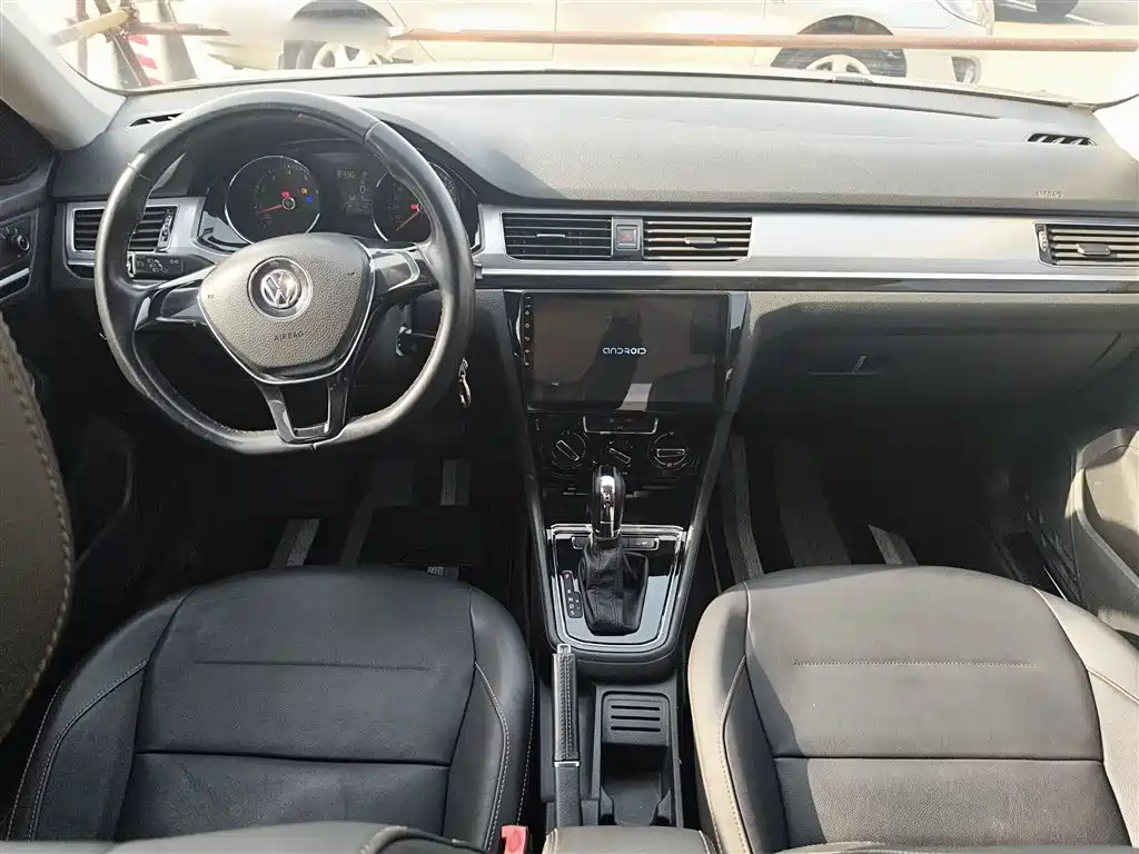 Volkswagen Bora 2017 1.6L Automatic Comfort фото 10