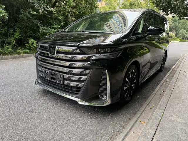 Toyota Vellfire Toyota Crown, гибрид, 2.5L, Максимум, представительская