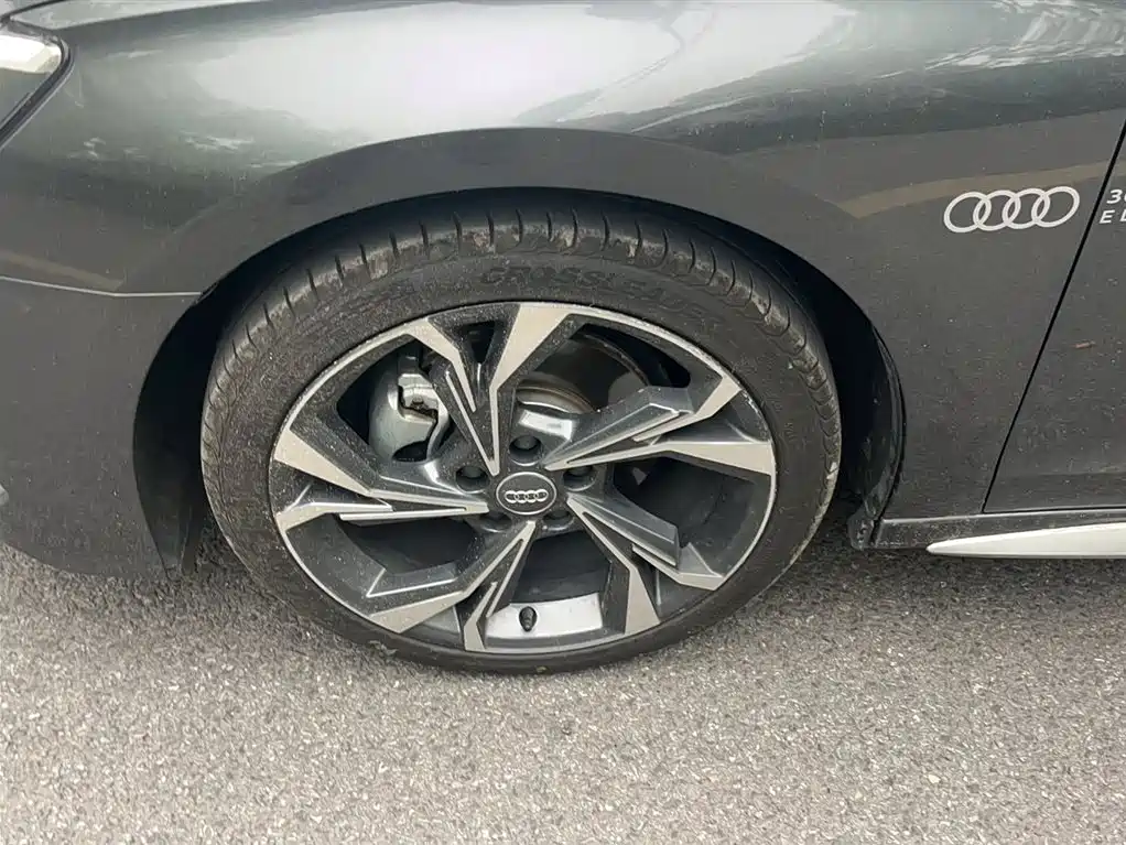 Audi A3 2021 Sportback 35 TFSI Premium Life Edition фото 24