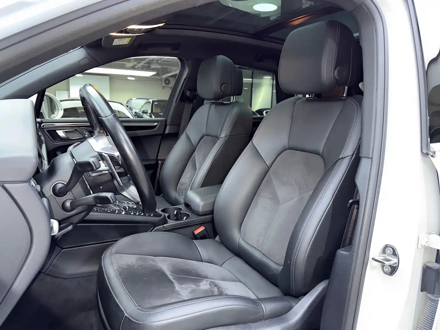 Porsche Macan 2018 Macan S 3.0T фото 12