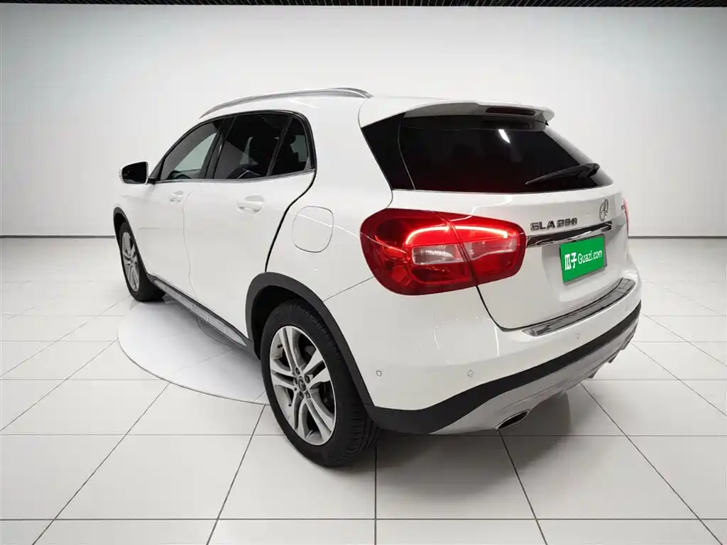 Mercedes-Benz GLA 2016 GLA 200 Fashion фото 5
