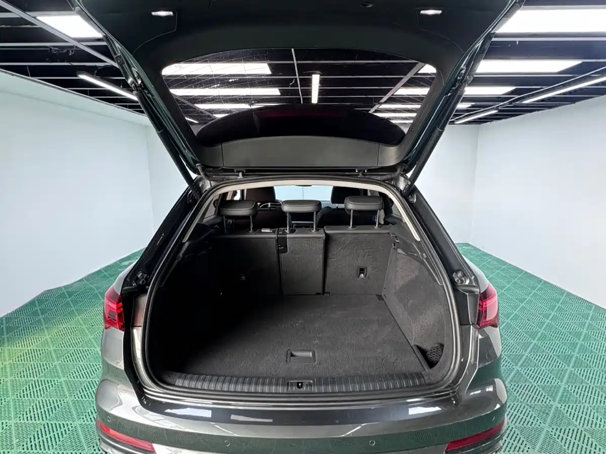 Audi Q3 2023 35 TFSI Progressive Dynamic (1.4T) фото 20
