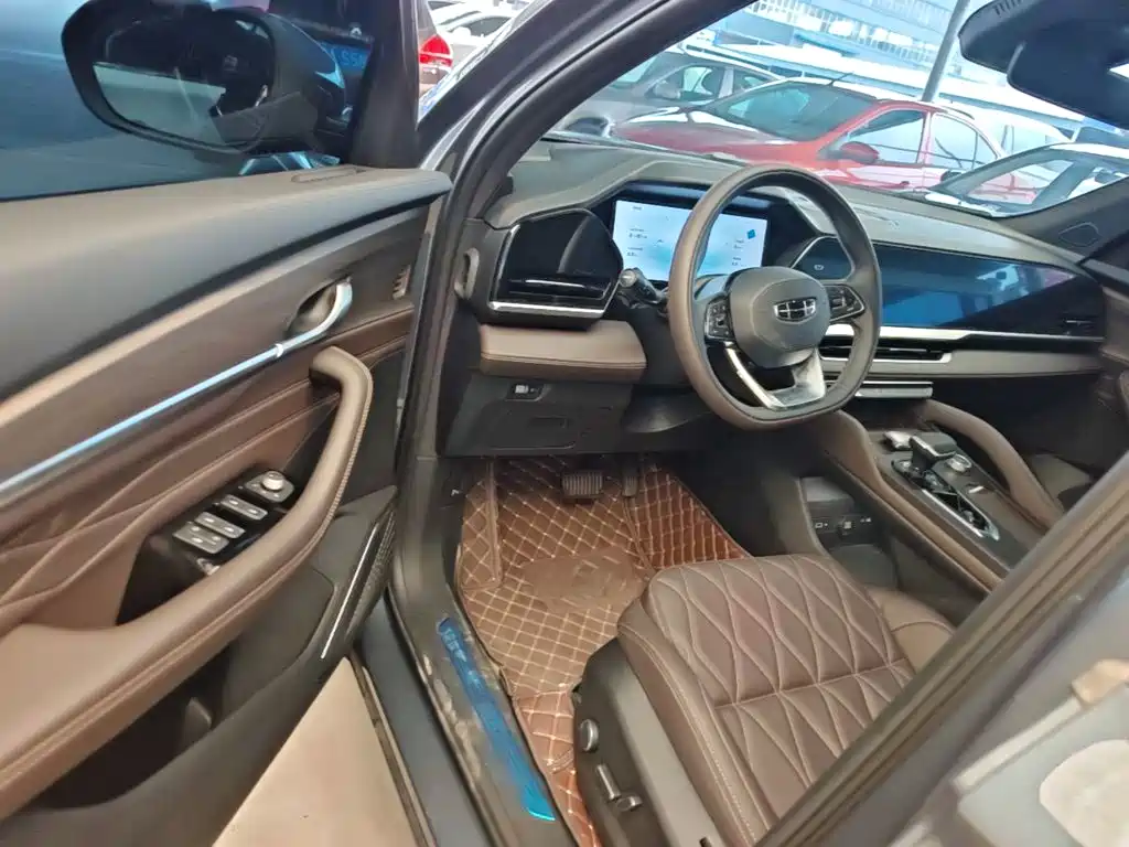 Geely Monjaro 2026 2025 2.0TD Automatic Cloud Edition