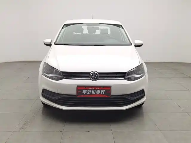 Volkswagen Polo 2016 1.4L Manual Trend — фото 3
