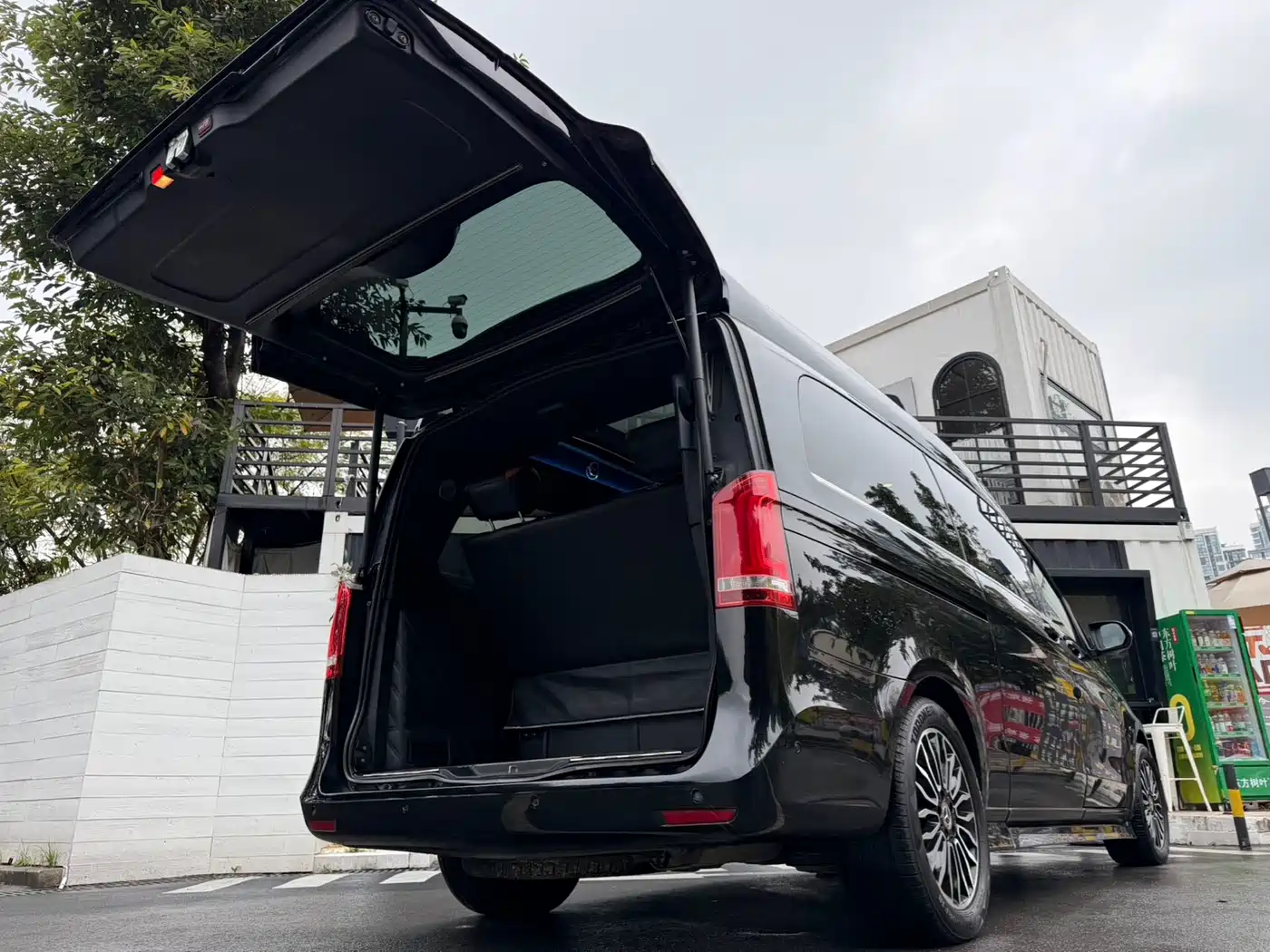 Mercedes-Benz V-Class 2018 V 260 L Premium Long Wheelbase Edition China VI фото 5