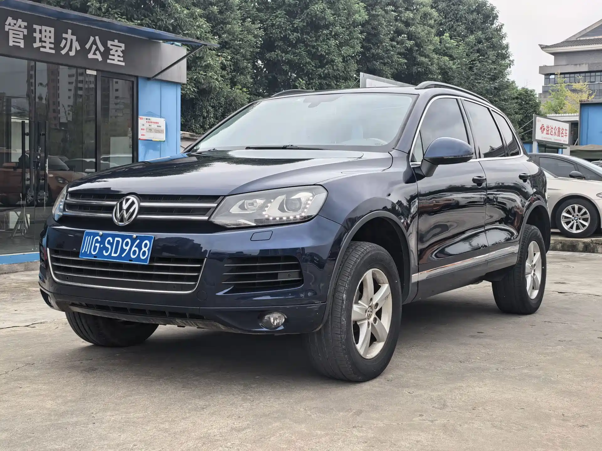 Фото 1 - Volkswagen Touareg