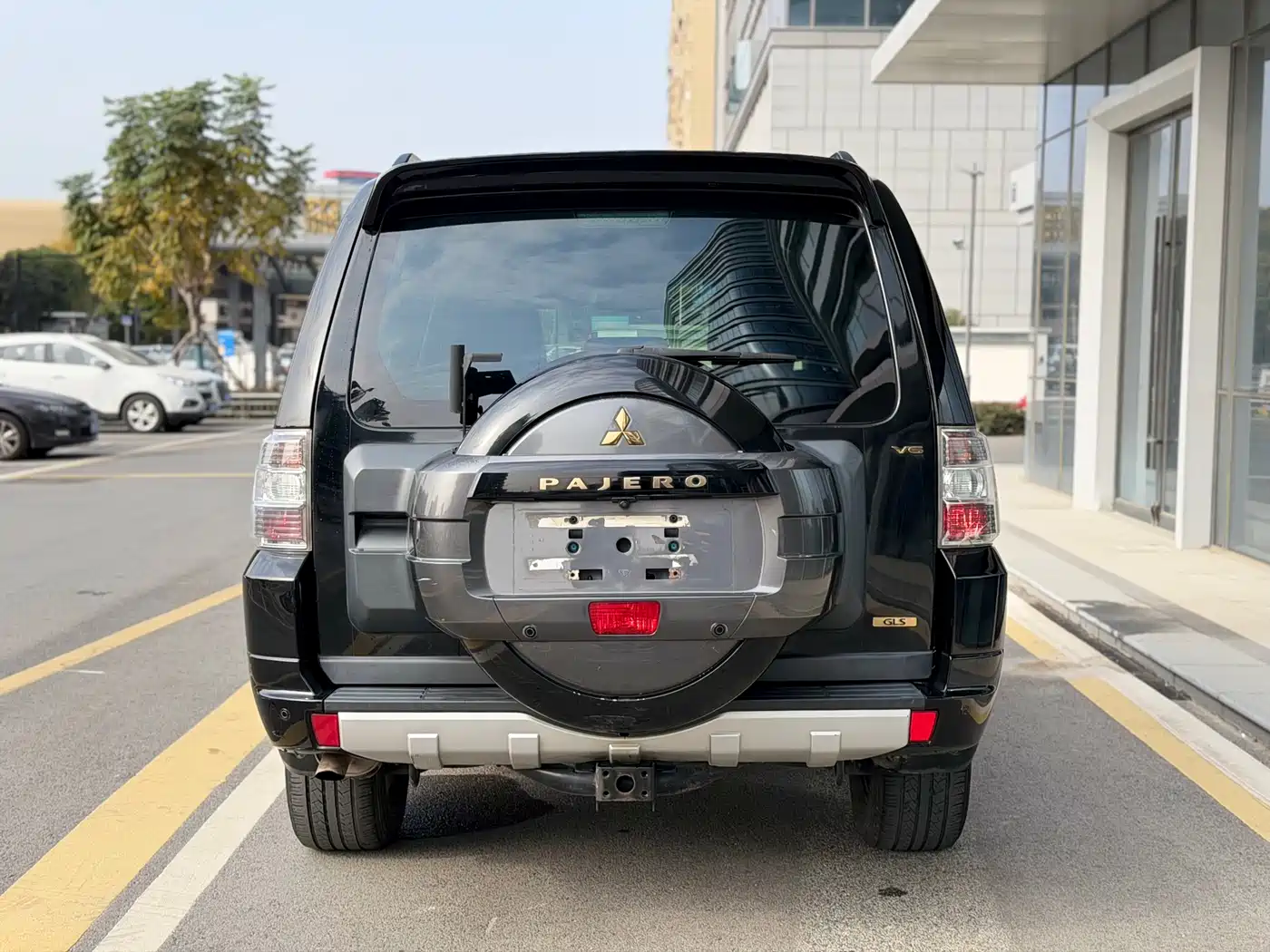 Mitsubishi Pajero (Import) 2016 3.0L Automatic Premium (China V) фото 5