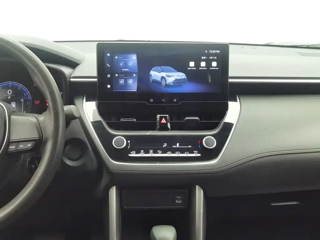 Toyota Frontlander 2024 2.0L CVT Elite Edition фото 12
