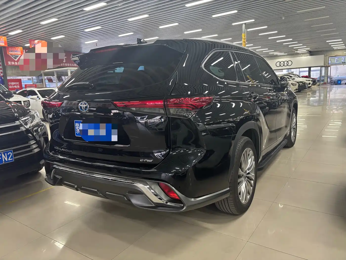 TOYOTA HIGHLANDER
