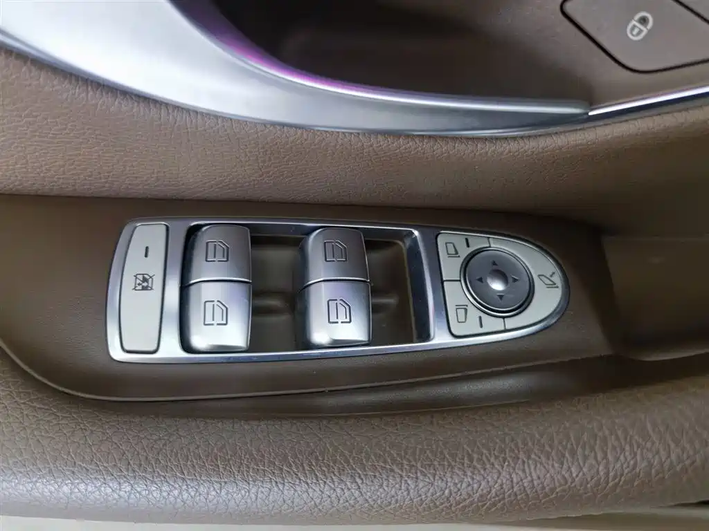 Mercedes-Benz E-Class 2022 Second Facelift E 300 L Fashion фото 9