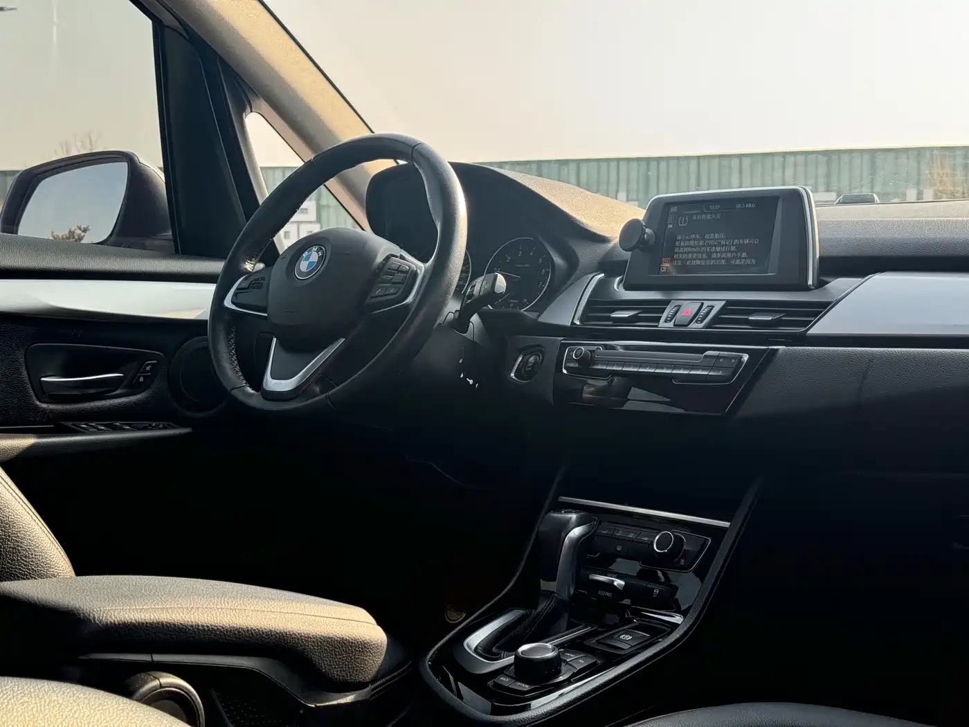 BMW 2 Series Touring 2016 218i Fashion Model фото 19
