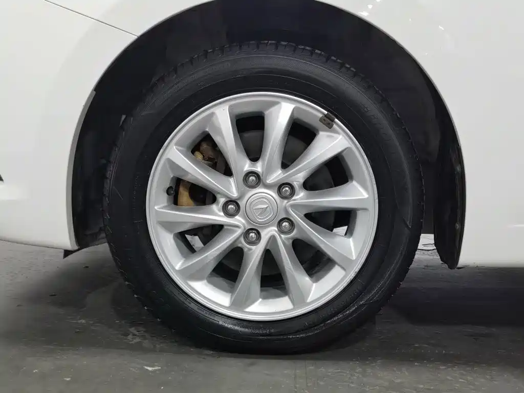 Changan Yuexiang V7 2017 2016 1.6L Manual Joy Version China V