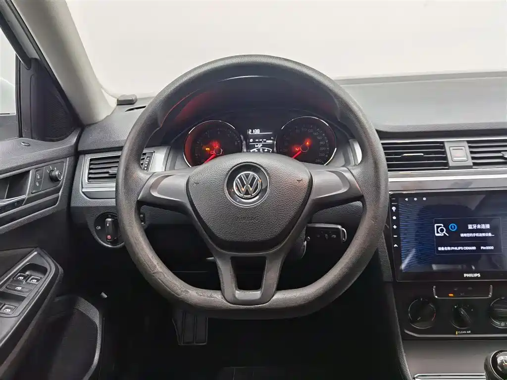 Volkswagen Bora 2018 1.5L Manual Fashion фото 11