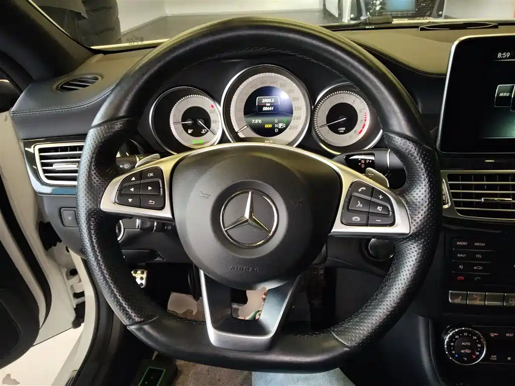 MERCEDES-BENZ CLS