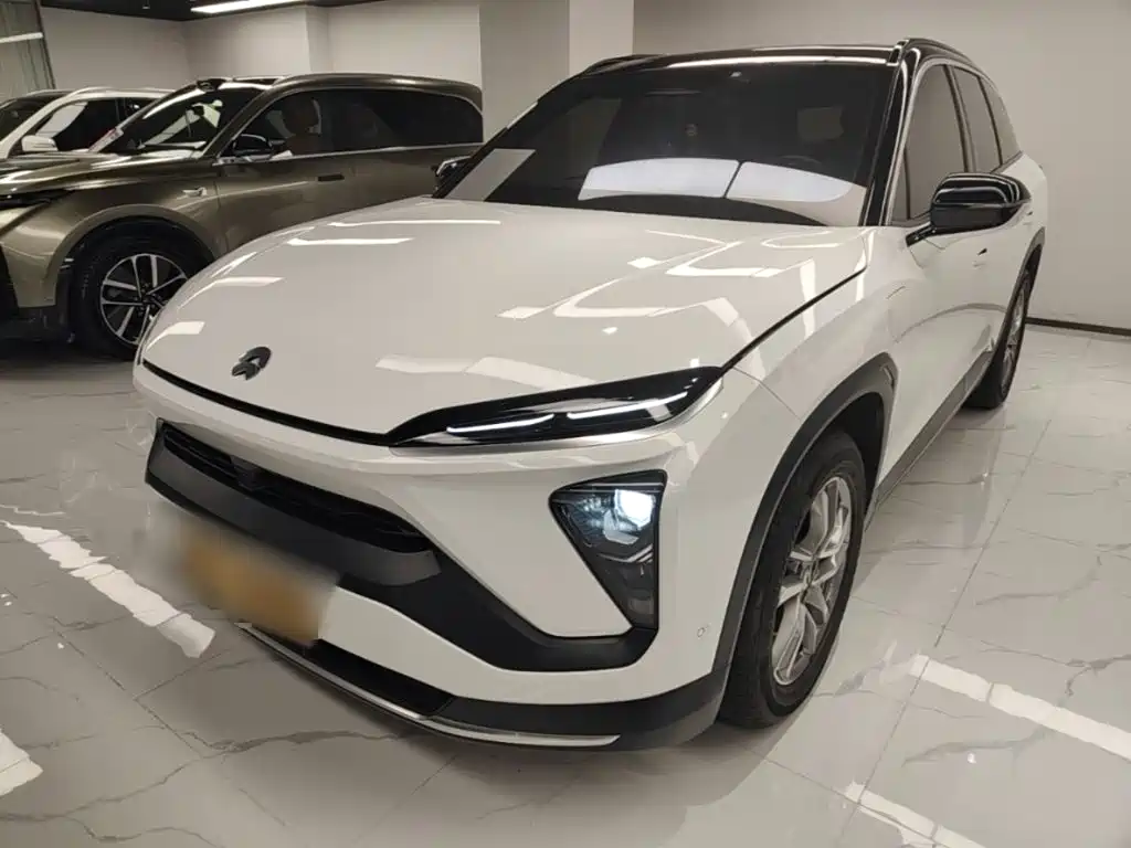 Фото 1 - NIO ES6