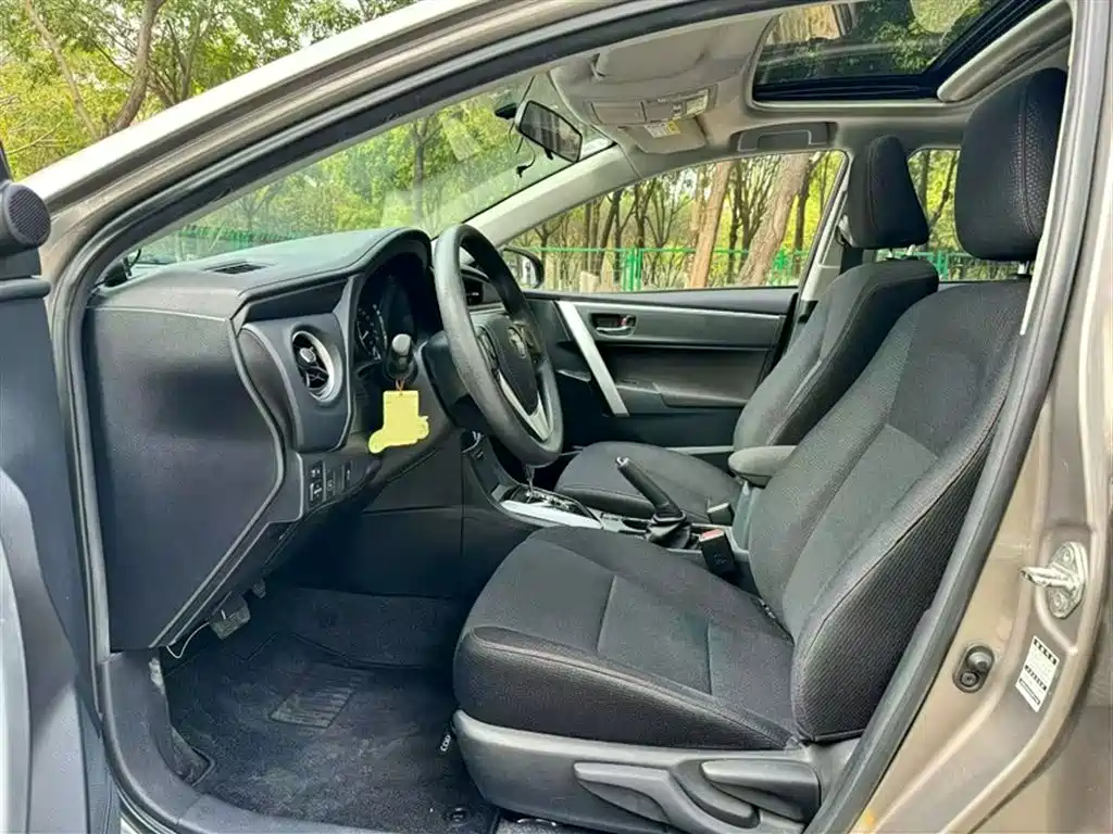 Toyota Corolla 2018 1.2T S-CVT GL-i Smart Shine Edition фото 14