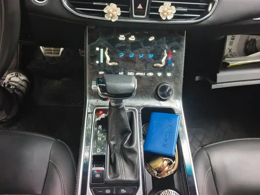 Jetour X90 2020 2020 1.6T DCT Shadow Premium Edition 7-seater