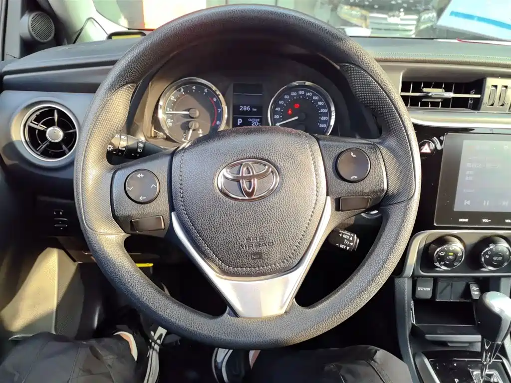 Toyota Corolla 2018 1.2T S-CVT GL-i Smart Shine Edition фото 3