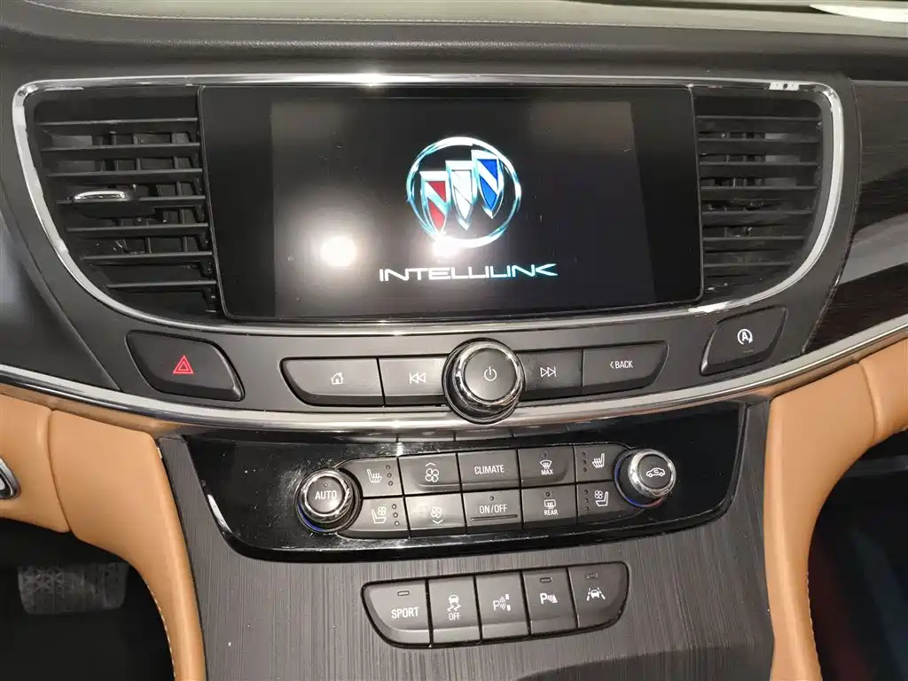 Buick LaCrosse 2018 Model 20T Luxury Edition фото 13