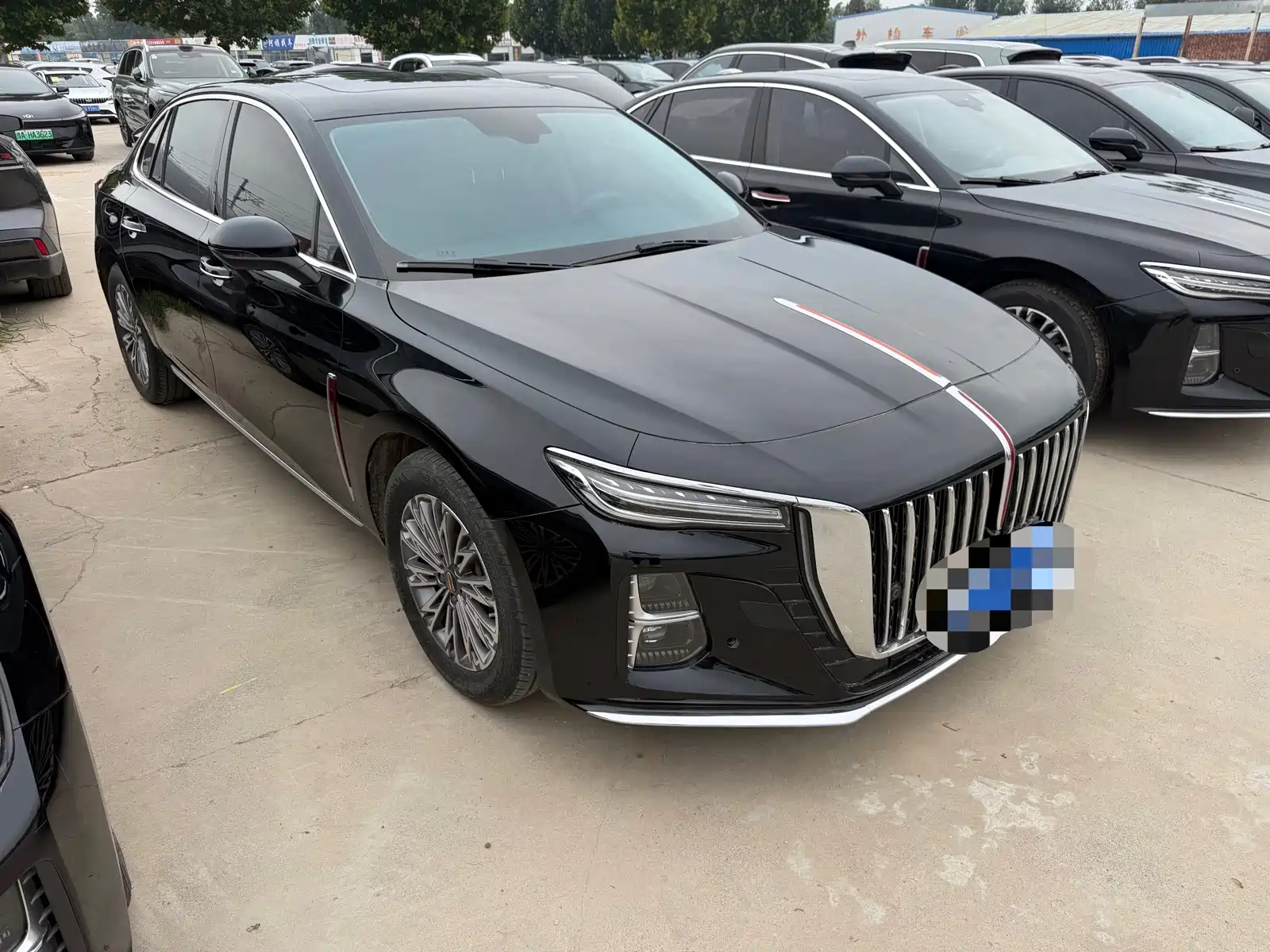 صورة 3 - Hongqi H5