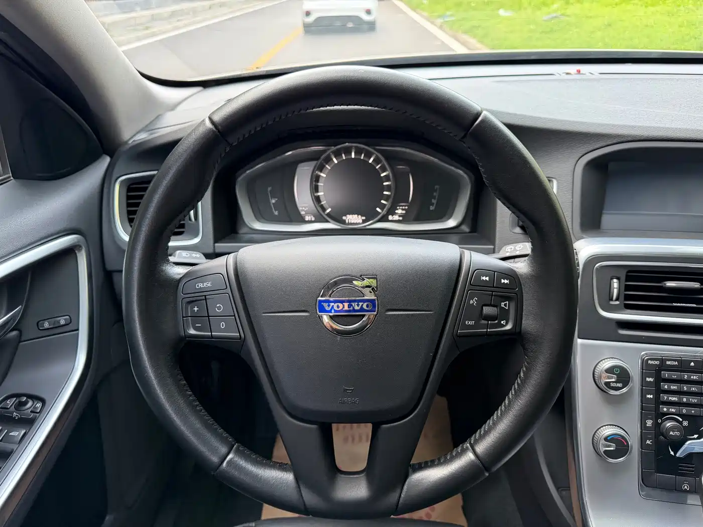 Volvo V60 2017 2017 T4 Zhi Shang Edition China V