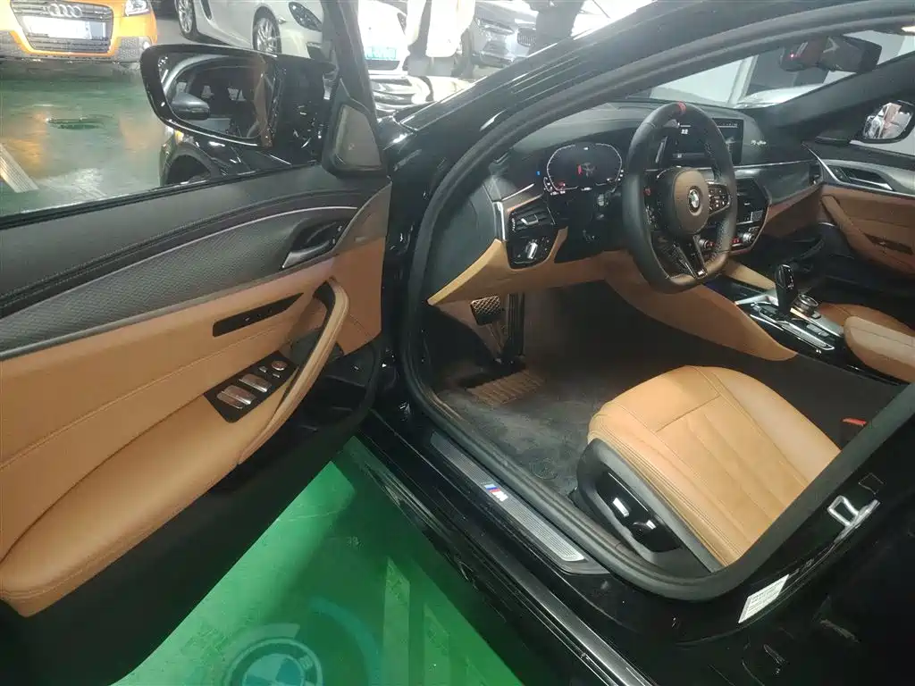 BMW 5 Series 2020 530Li Exclusive M Sport Package фото 12