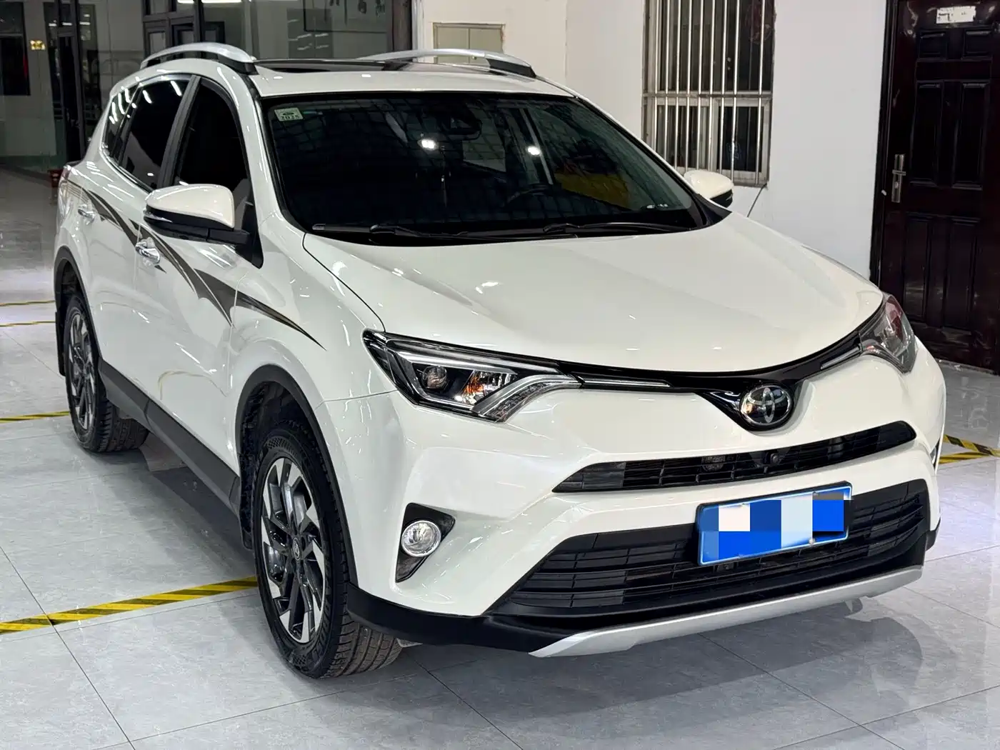 Toyota RAV4 Rongfang 2018 2.5L Automatic 4WD Elite i Edition фото 3